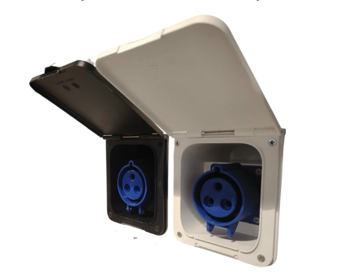 مدخل كهربائي صناعي مع غطاء