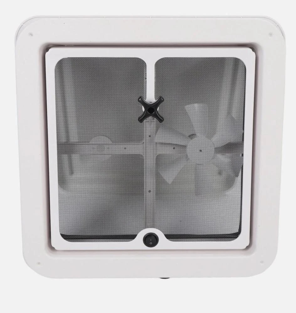 فتحة تهوية مع مروحة