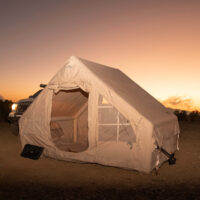 خيمة نفخ كبيرة